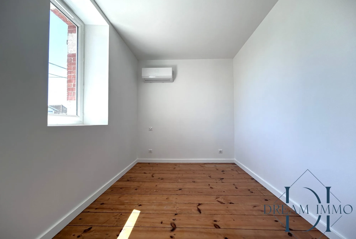 Maison duplex rénovée avec stationnement à Saint-Paul-lès-Dax 