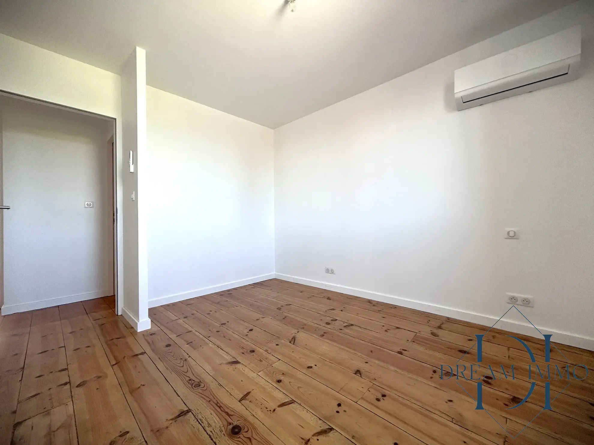 Maison duplex rénovée avec stationnement à Saint-Paul-lès-Dax 