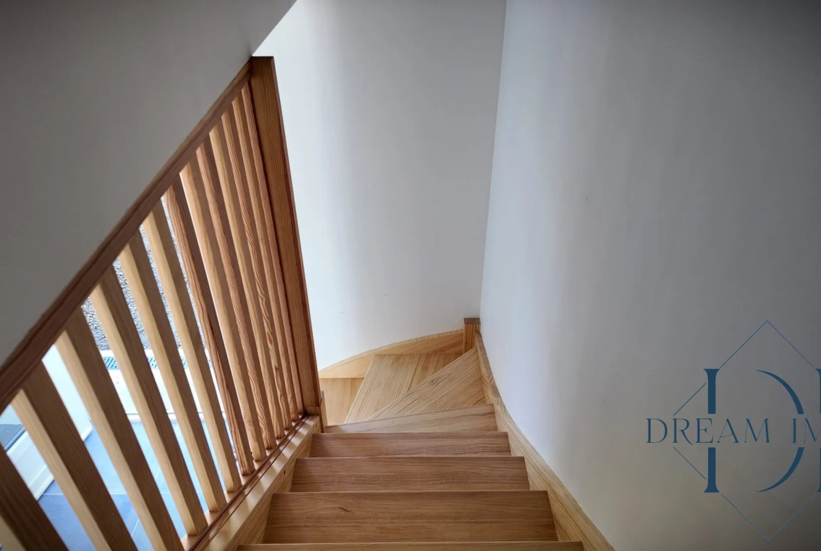 Maison duplex rénovée avec stationnement à Saint-Paul-lès-Dax 