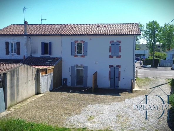 Maison duplex rénovée avec stationnement à Saint-Paul-lès-Dax