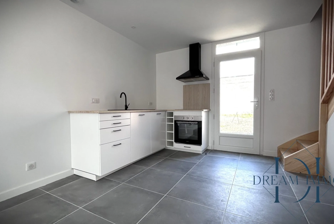 Maison duplex rénovée avec stationnement à Saint-Paul-lès-Dax 