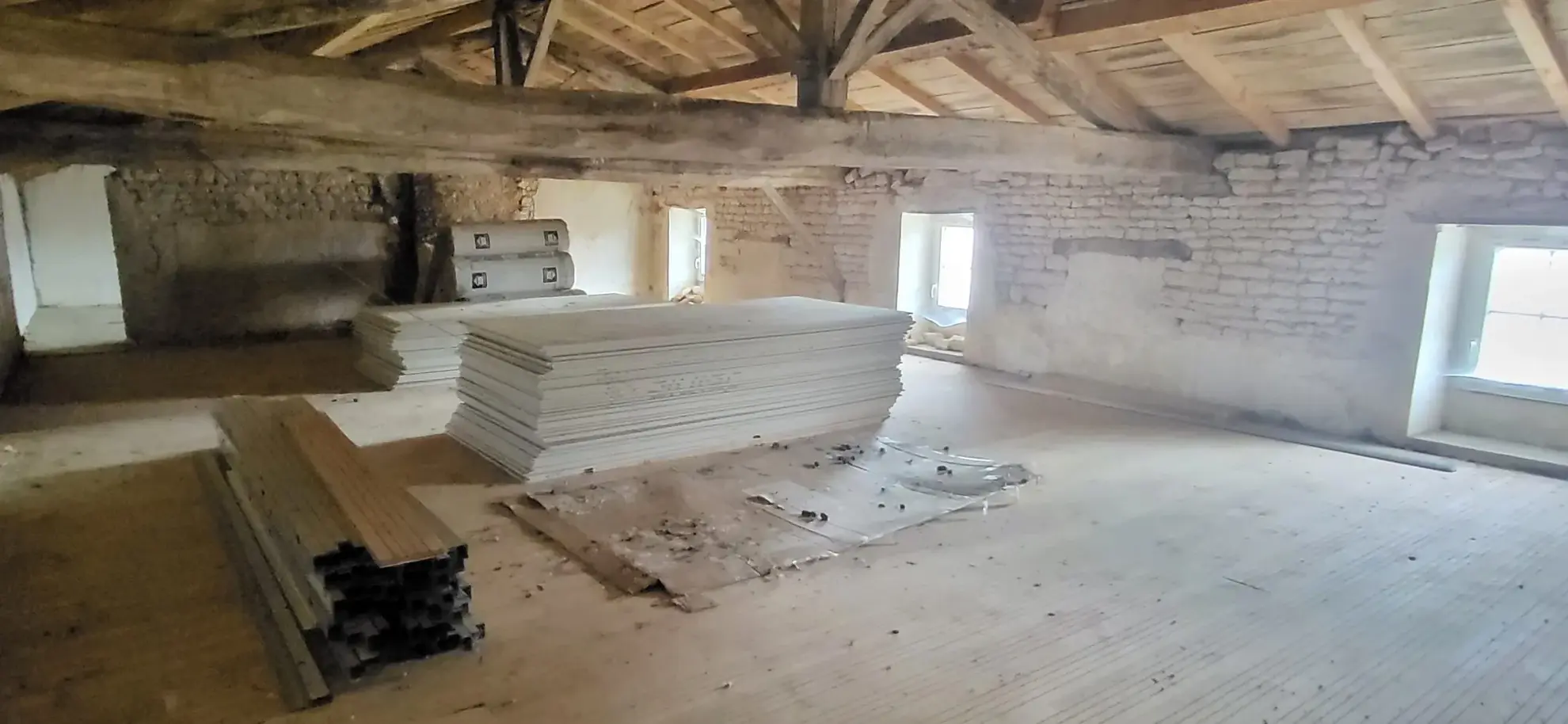 Maison à rénover avec dépendance à Néré - Opportunité rare 