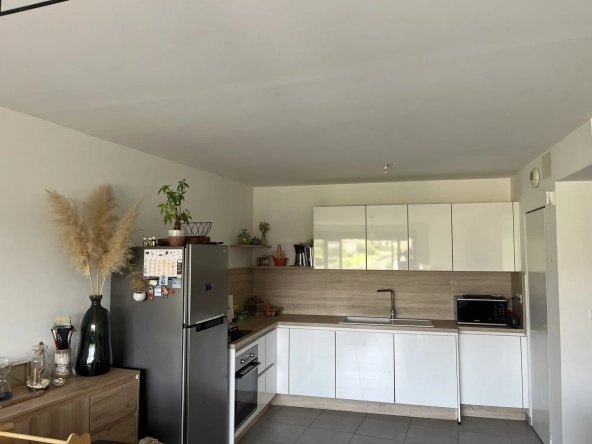 Appartement T3 récent de 69m² avec garage à Odenas