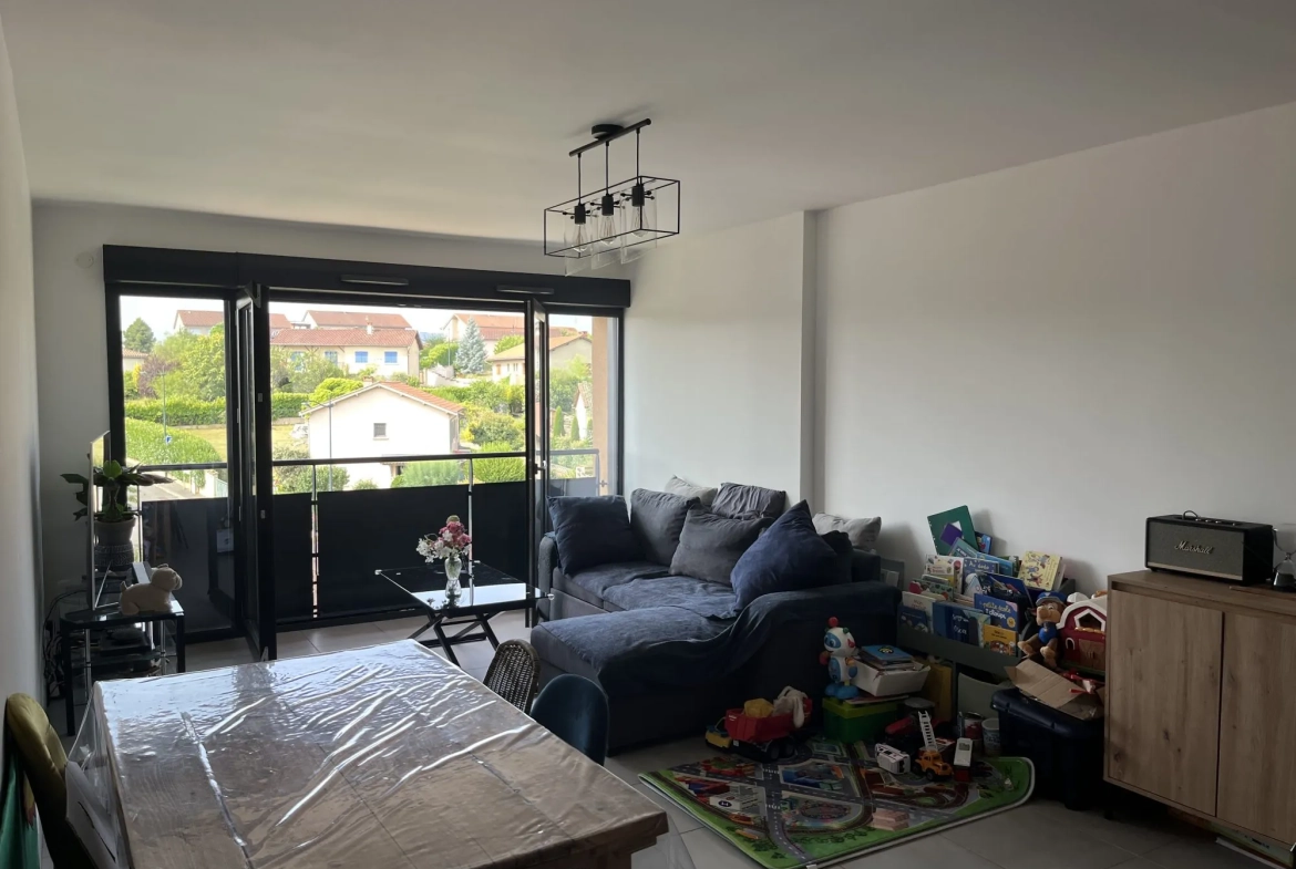 Appartement T3 récent de 69m² avec garage à Odenas 