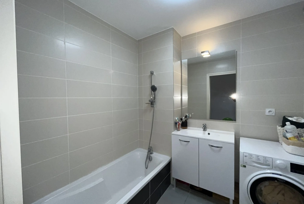 Appartement T3 récent de 69m² avec garage à Odenas 