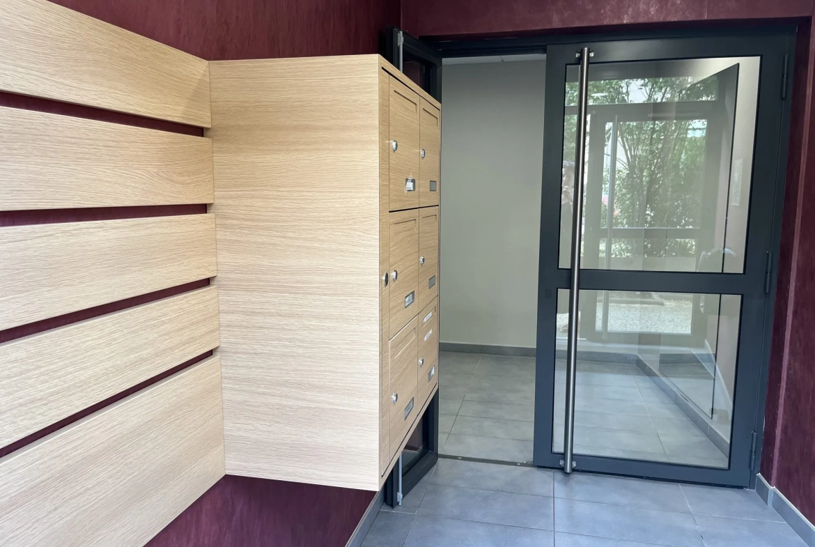 Appartement T3 récent de 69m² avec garage à Odenas 