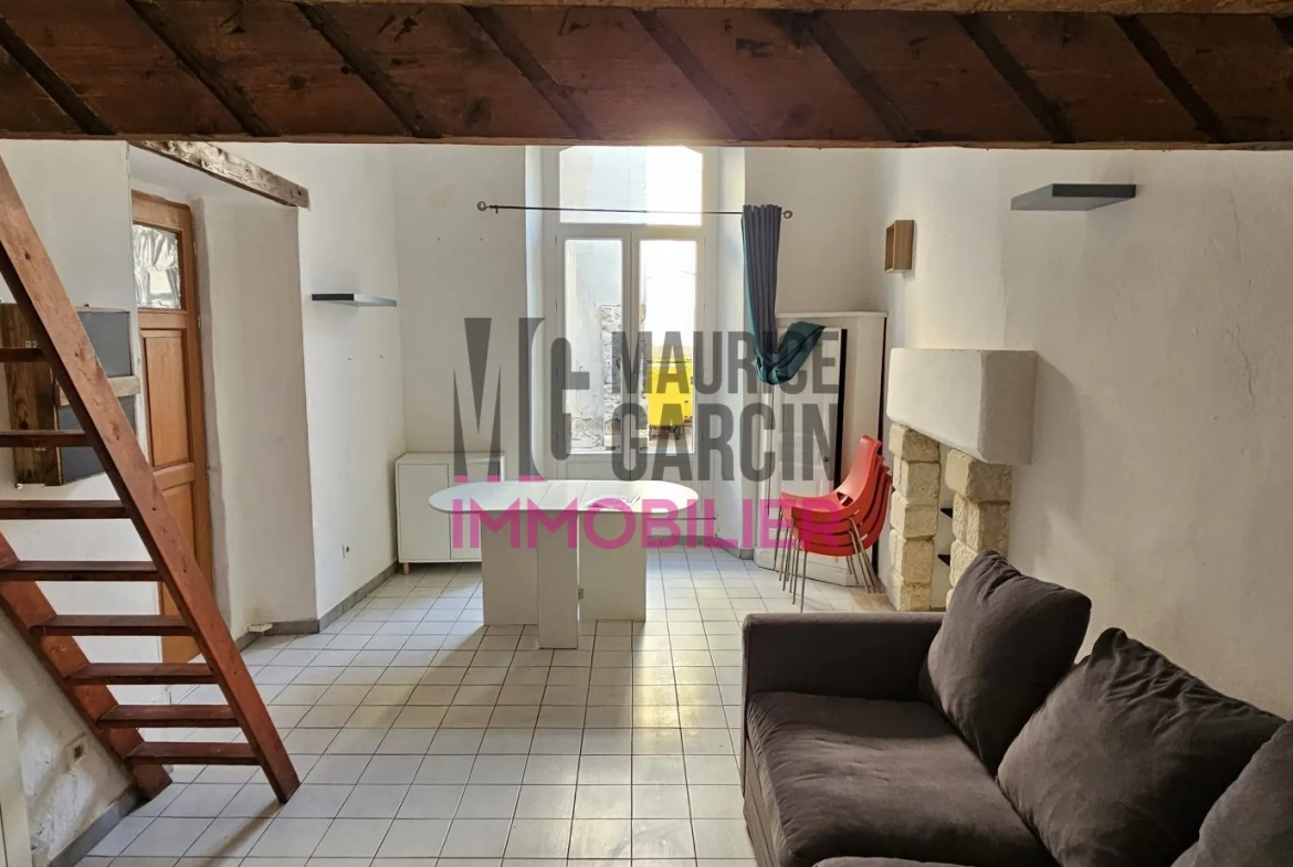 Studio en vente à Caumont-sur-Durance, centre-ville, calme, entièrement meublé 