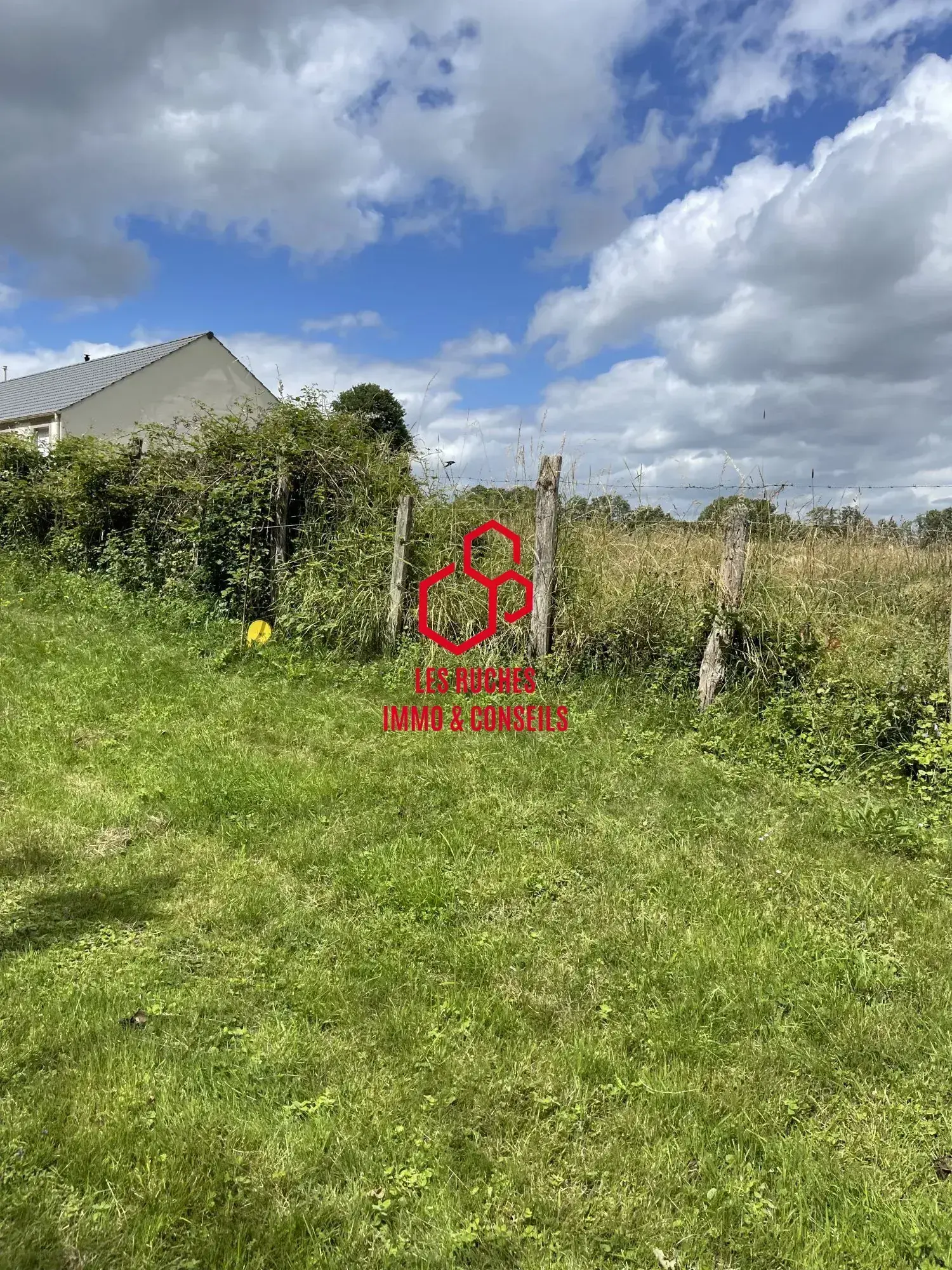 Terrain constructible à vendre à Claye-Souilly - 320 m², proche écoles et commodités 