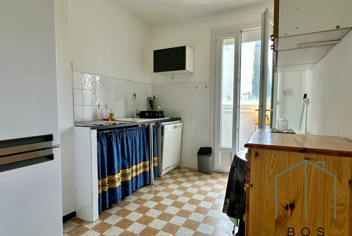 Bel appartement T3 à Salon-de-Provence avec balcon et rénovation récente 