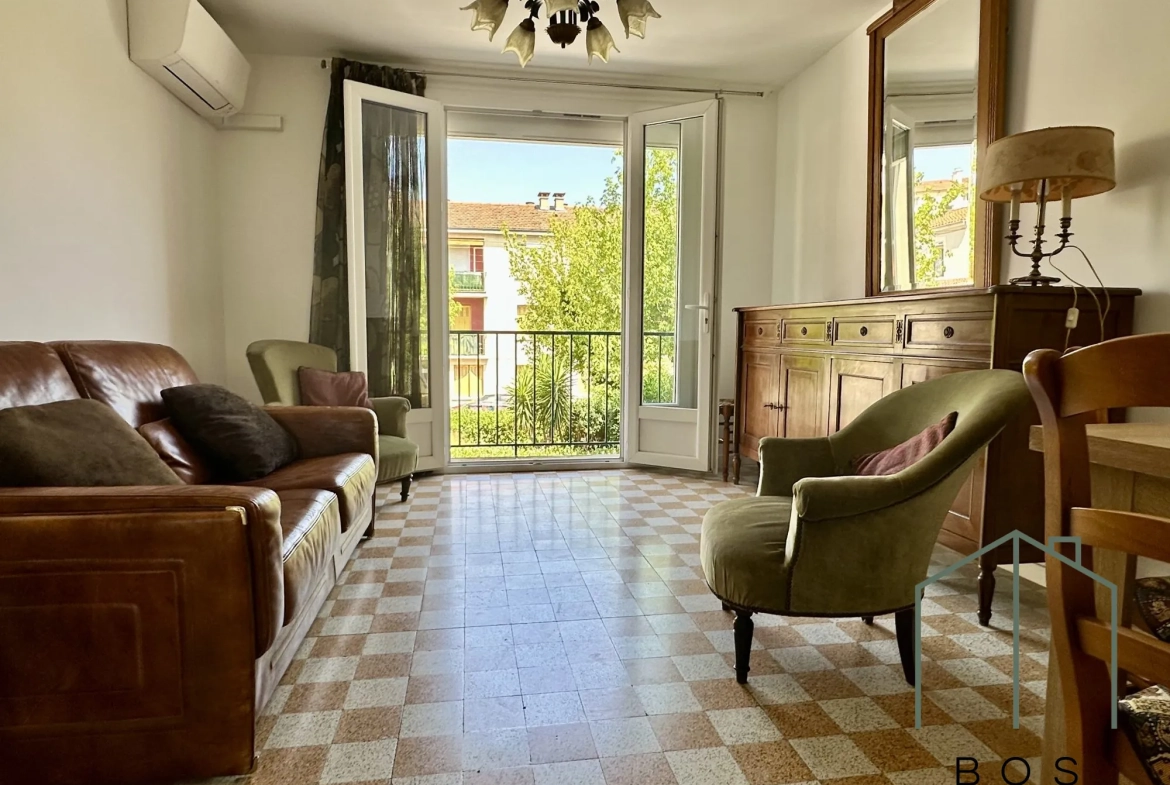 Bel appartement T3 à Salon-de-Provence avec balcon et rénovation récente 