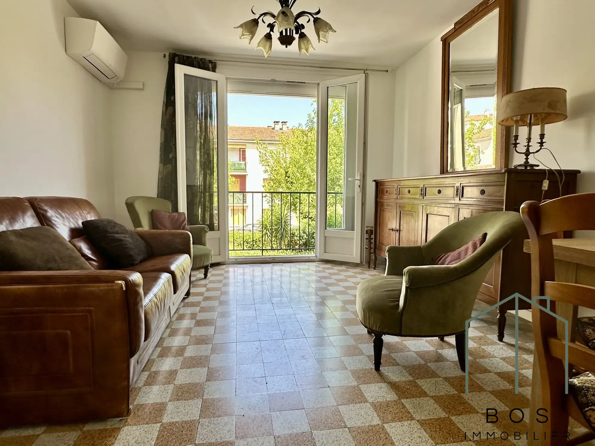 Bel appartement T3 à Salon-de-Provence avec balcon et rénovation récente 