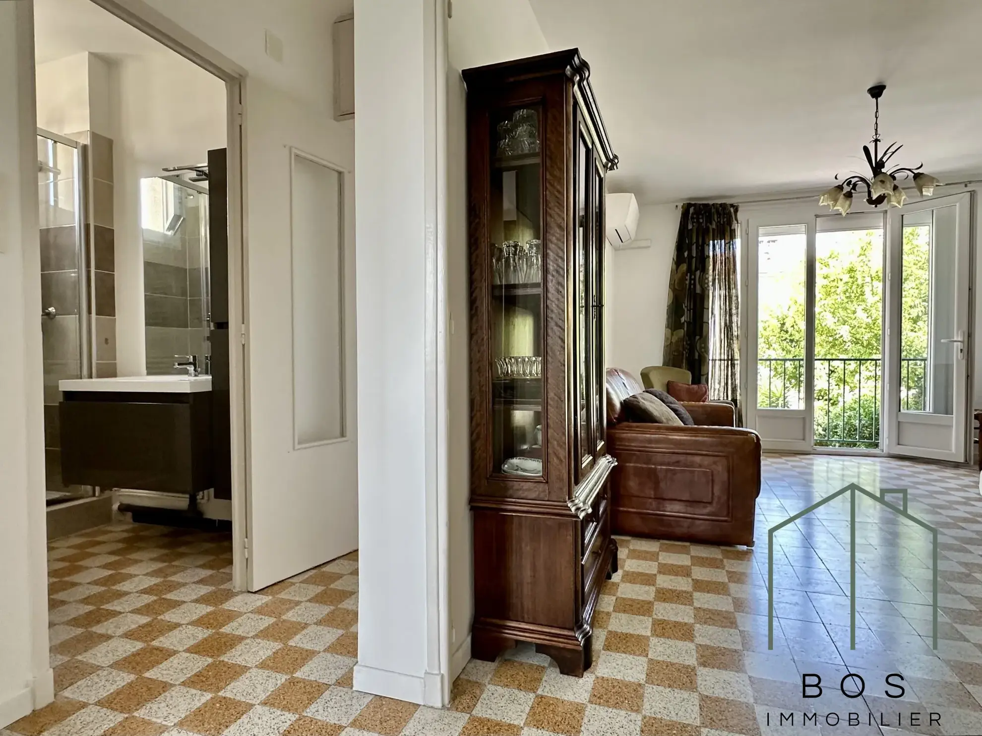 Bel appartement T3 à Salon-de-Provence avec balcon et rénovation récente 
