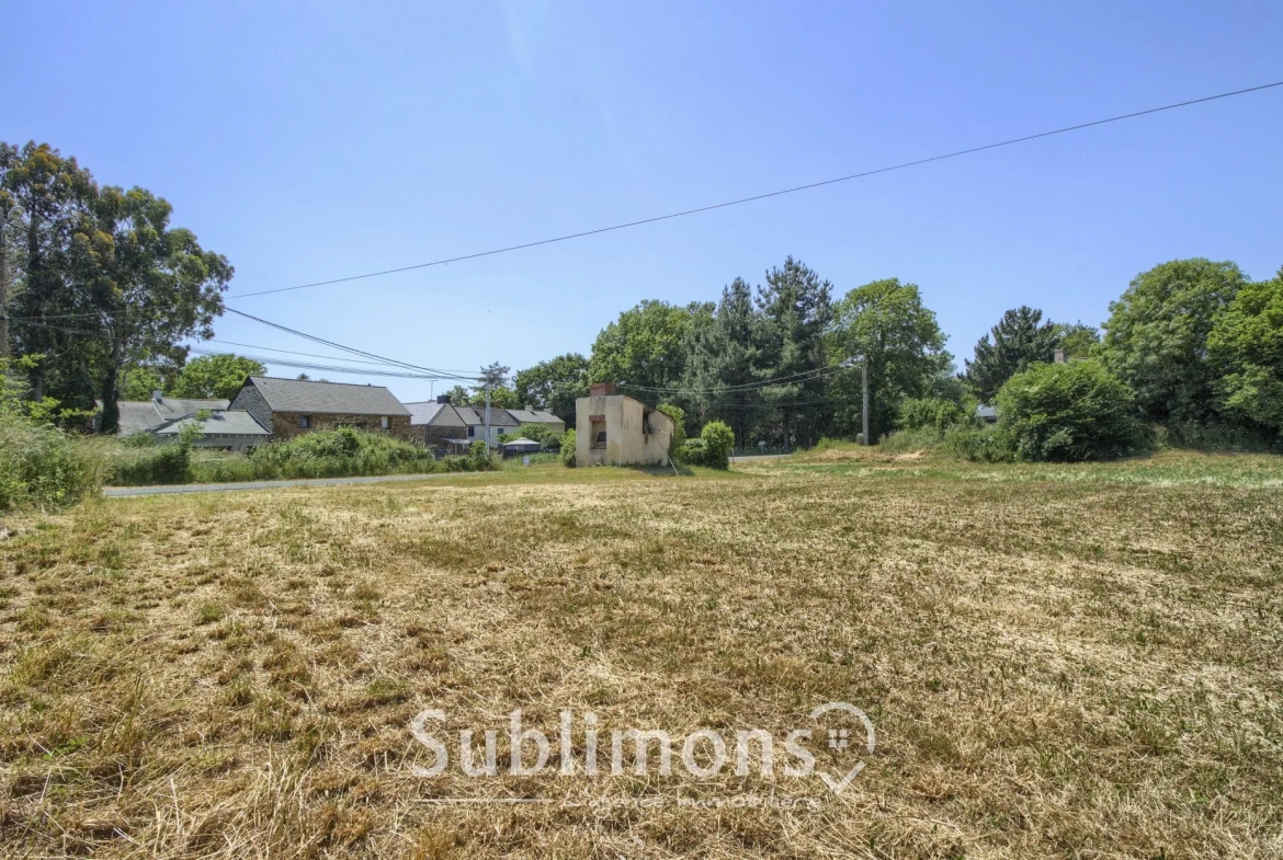 Terrain constructible de 633 m² à Saint-Gildas-des-Bois – Cadre paisible et proximité des commodités 