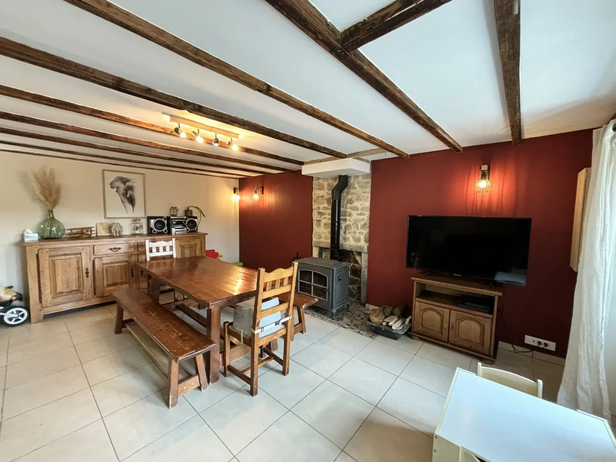 Maison rénovée de 160 m² à Aigueperse, calme et vue dégagée 