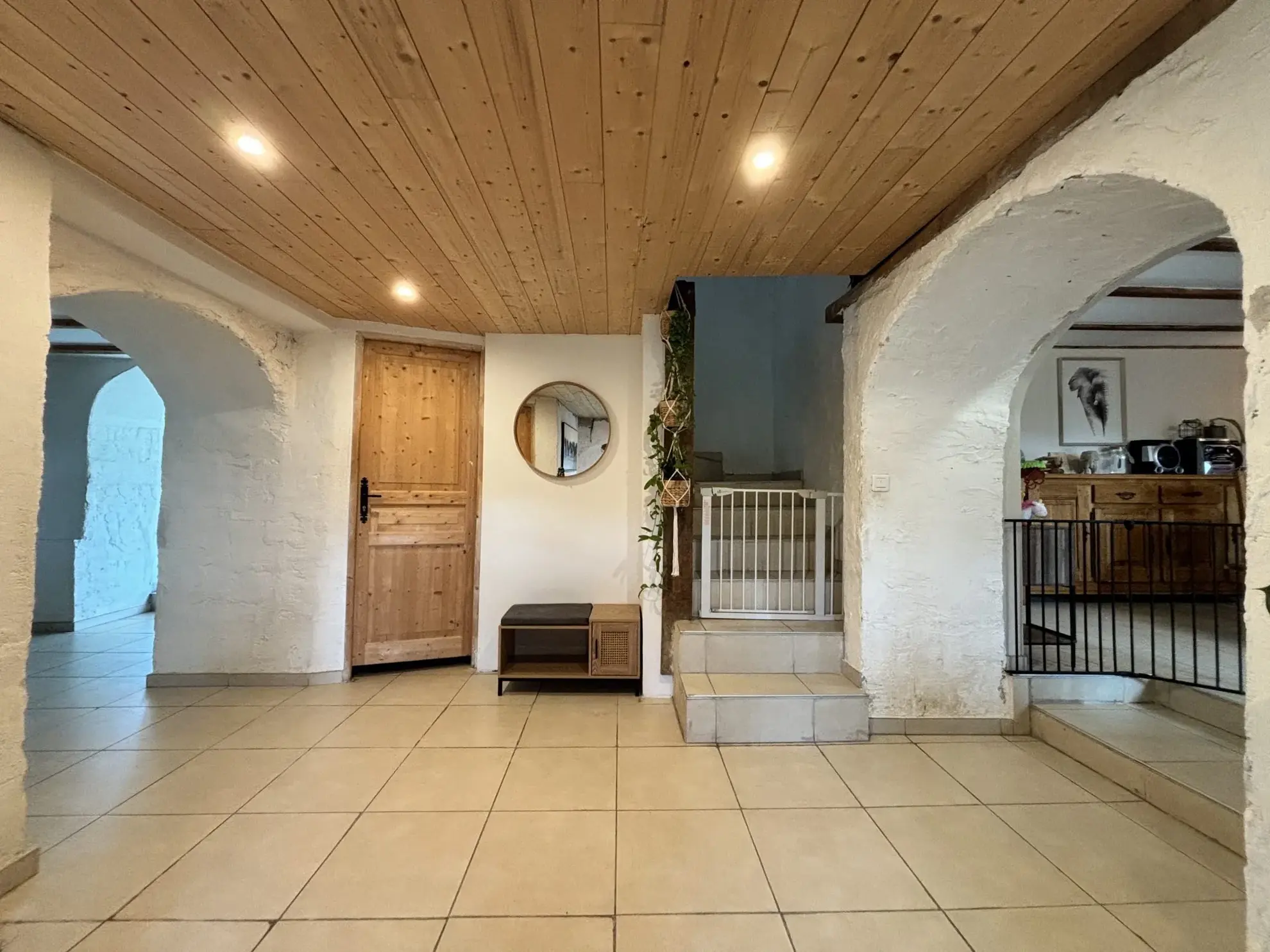 Maison rénovée de 160 m² à Aigueperse, calme et vue dégagée 