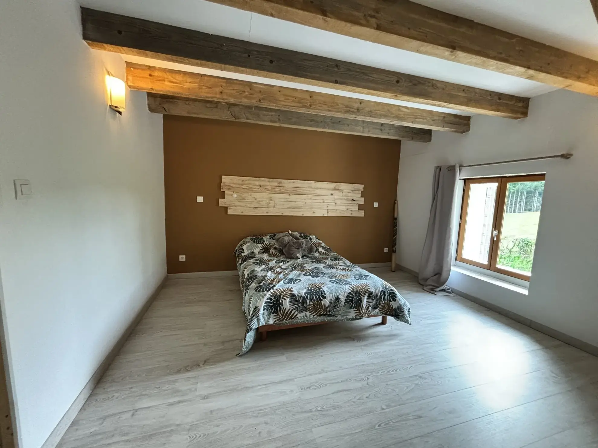 Maison rénovée de 160 m² à Aigueperse, calme et vue dégagée 