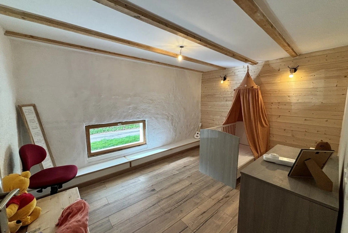 Maison rénovée de 160 m² à Aigueperse, calme et vue dégagée 