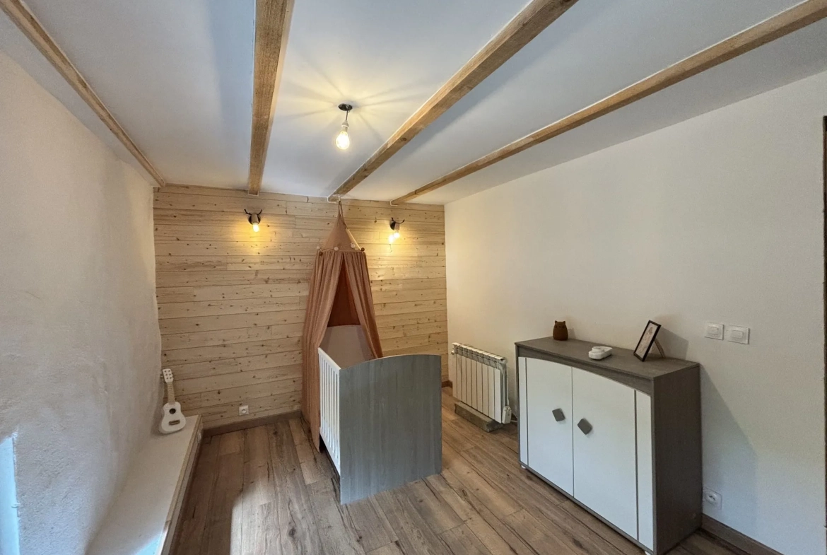 Maison rénovée de 160 m² à Aigueperse, calme et vue dégagée 