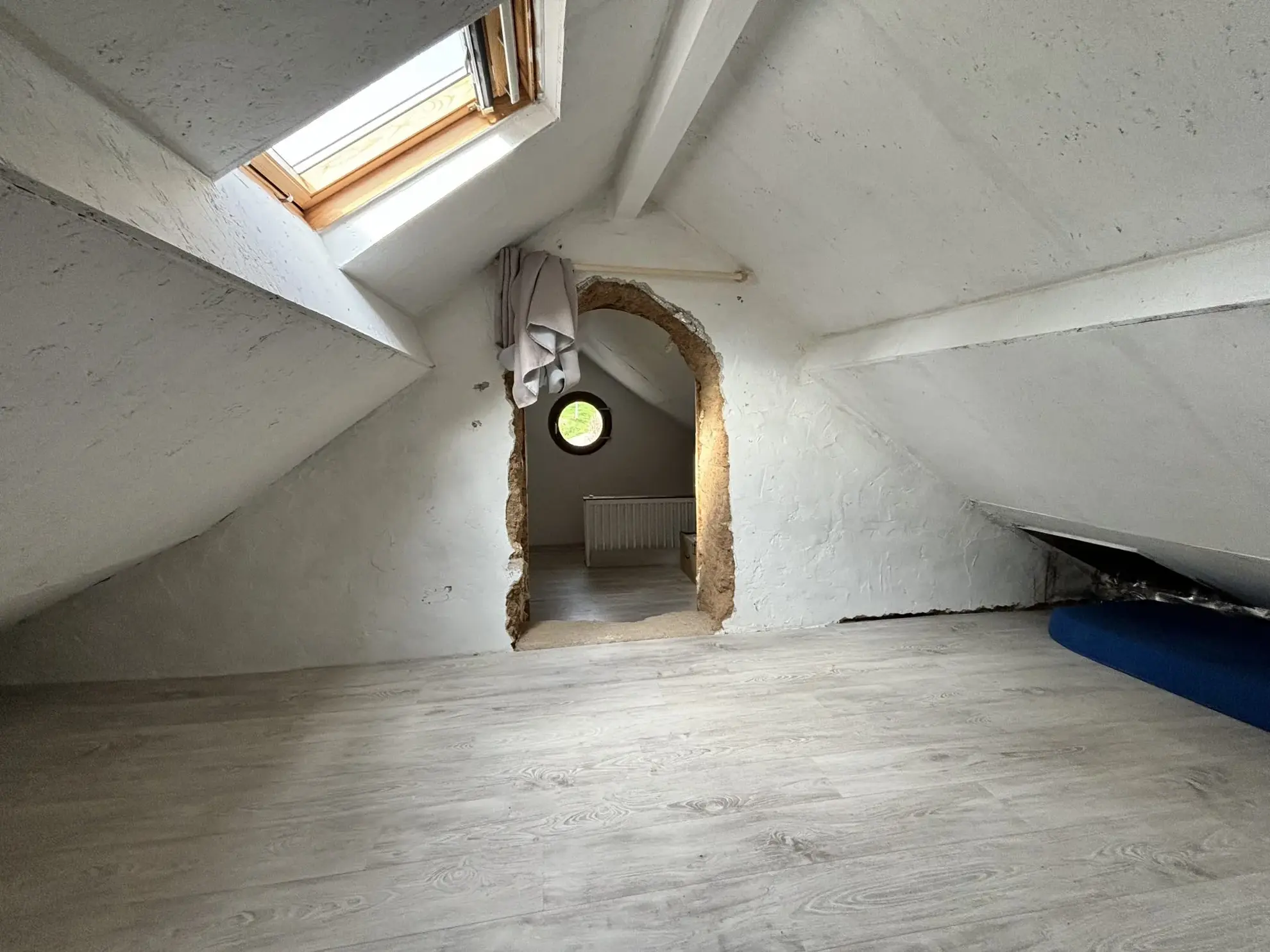 Maison rénovée de 160 m² à Aigueperse, calme et vue dégagée 