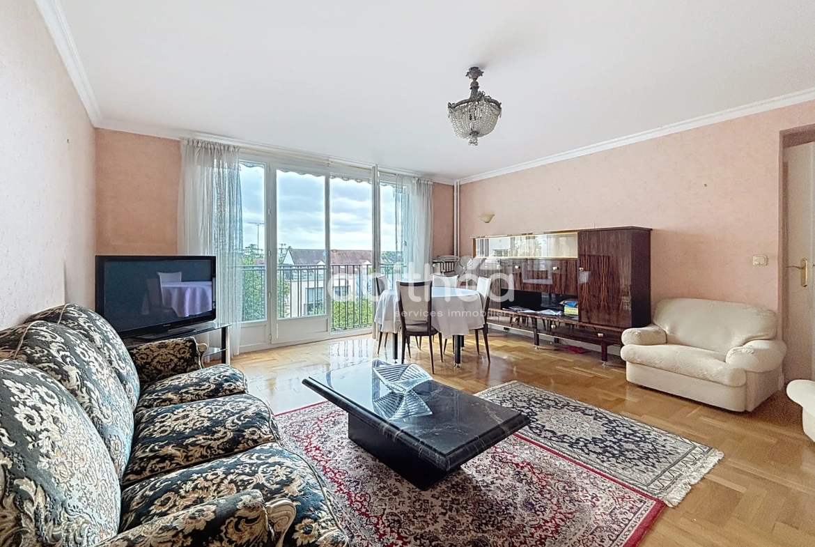 Appartement F4 Lumineux de 85 m² à Choisy-le-Roi, Quartier Mairie 