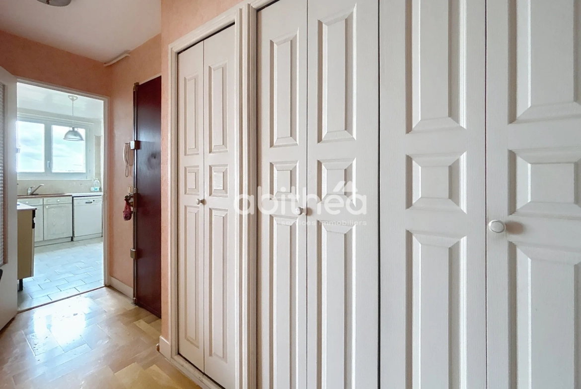 Appartement F4 Lumineux de 85 m² à Choisy-le-Roi, Quartier Mairie 