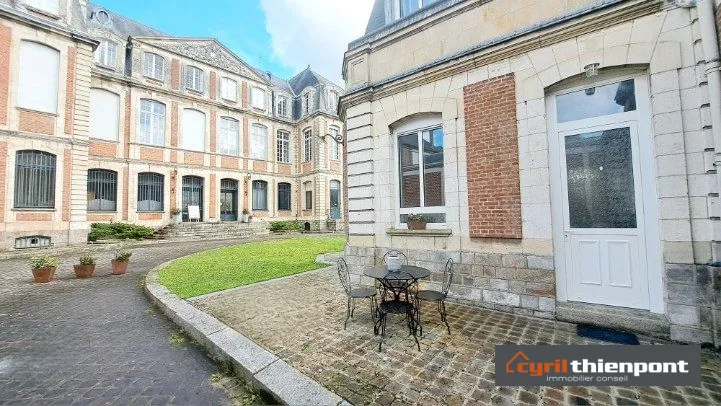 Maison en centre-ville d'Abbeville avec jardin, 3 chambres, jacuzzi et garage