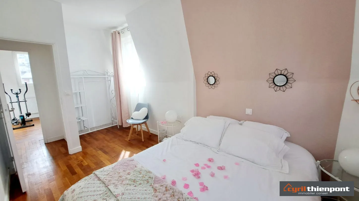 Maison en centre-ville d'Abbeville avec jardin, 3 chambres, jacuzzi et garage 