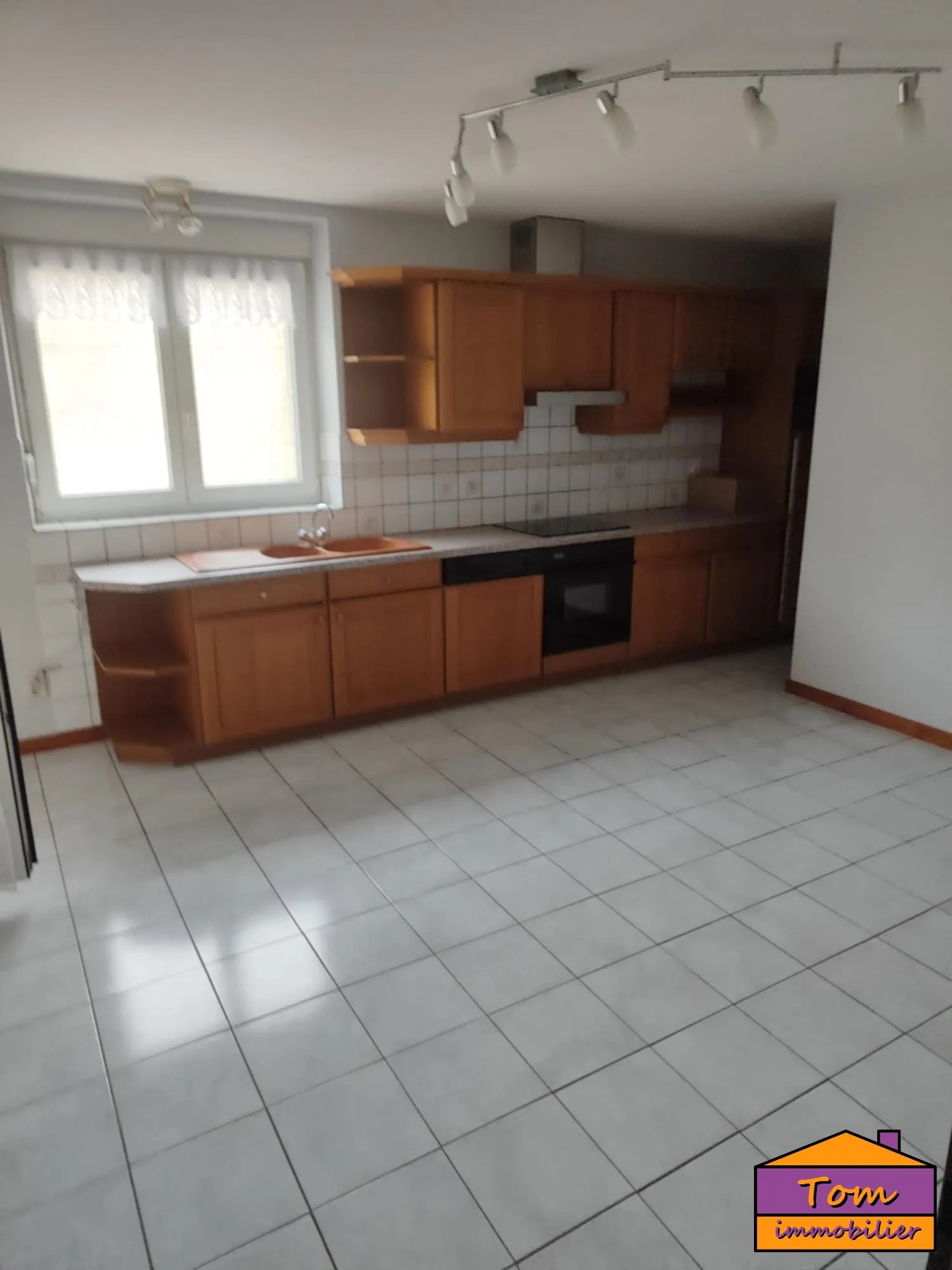 Maison familiale avec appartement loué proche frontière allemande 