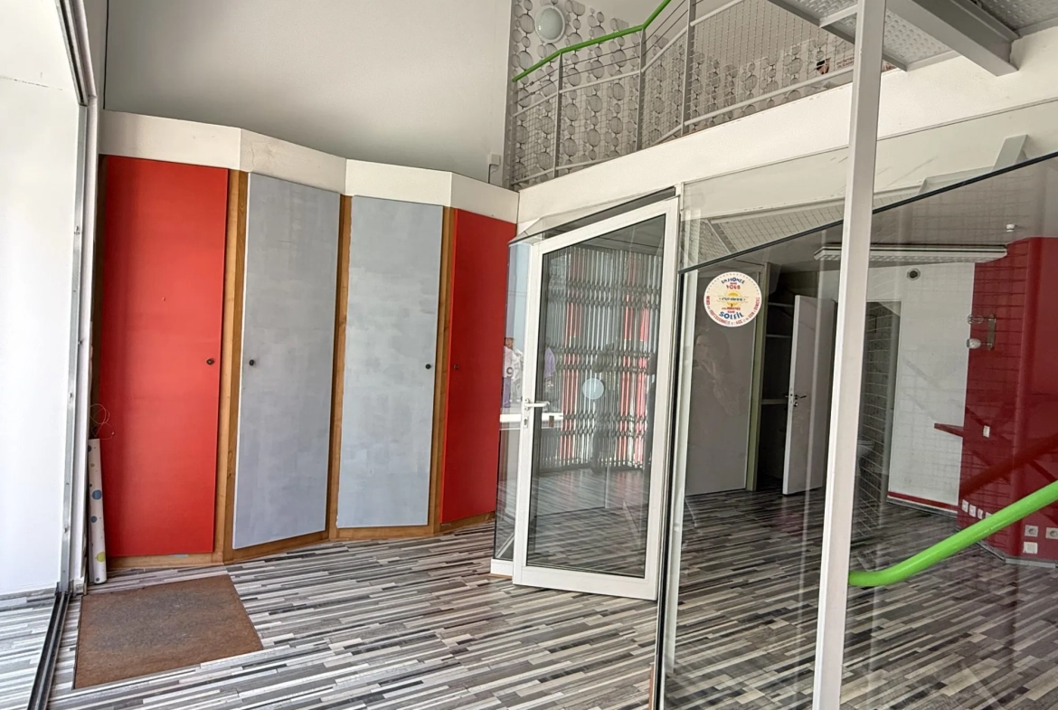 À vendre local commercial de 50 m² en centre-ville de Saujon 