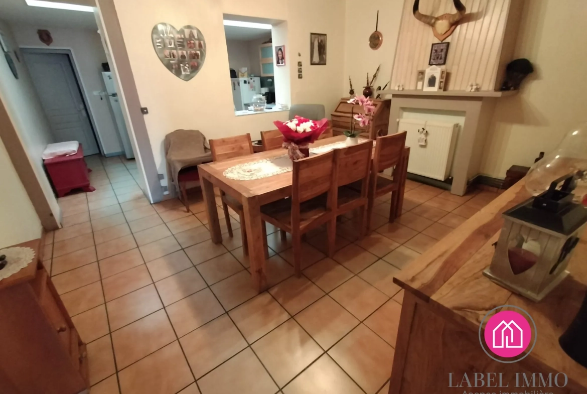 Maison de 98 m² avec jardin et 2 chambres à Bruay-sur-Escaut 