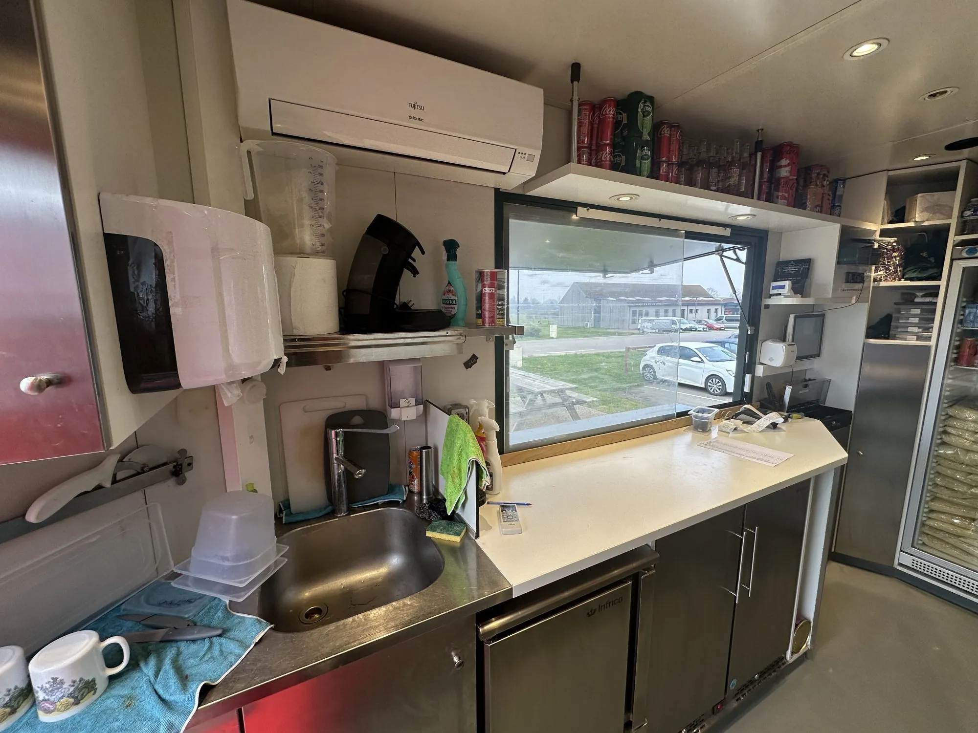 À vendre kiosque à pizza à Ligny-le-Châtel avec fort potentiel de rentabilité 