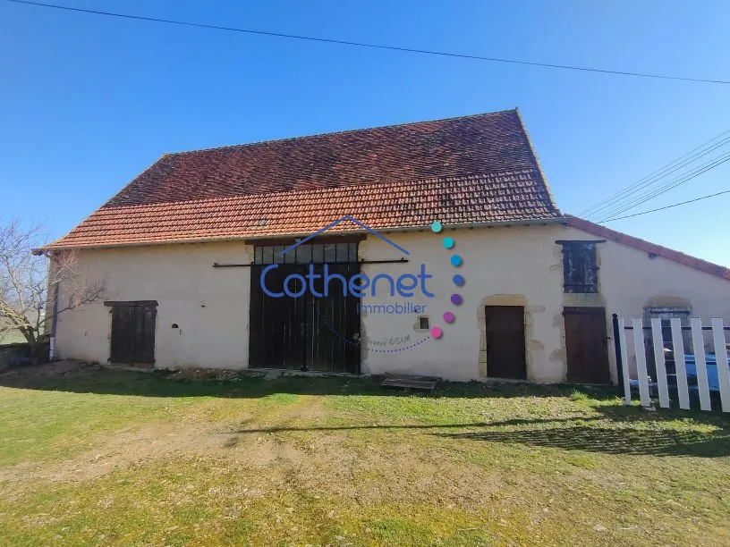 Charmante fermette en pierres à Oyé au cœur du Brionnais avec dépendance et terrain clos 