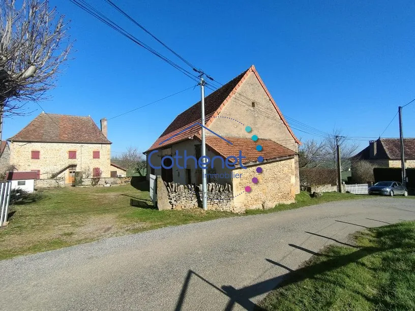 Charmante fermette en pierres à Oyé au cœur du Brionnais avec dépendance et terrain clos 