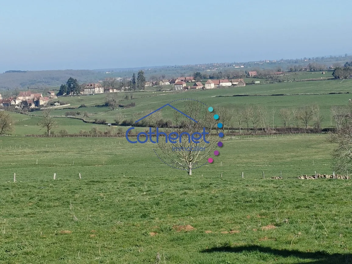 Charmante fermette en pierres à Oyé au cœur du Brionnais avec dépendance et terrain clos 