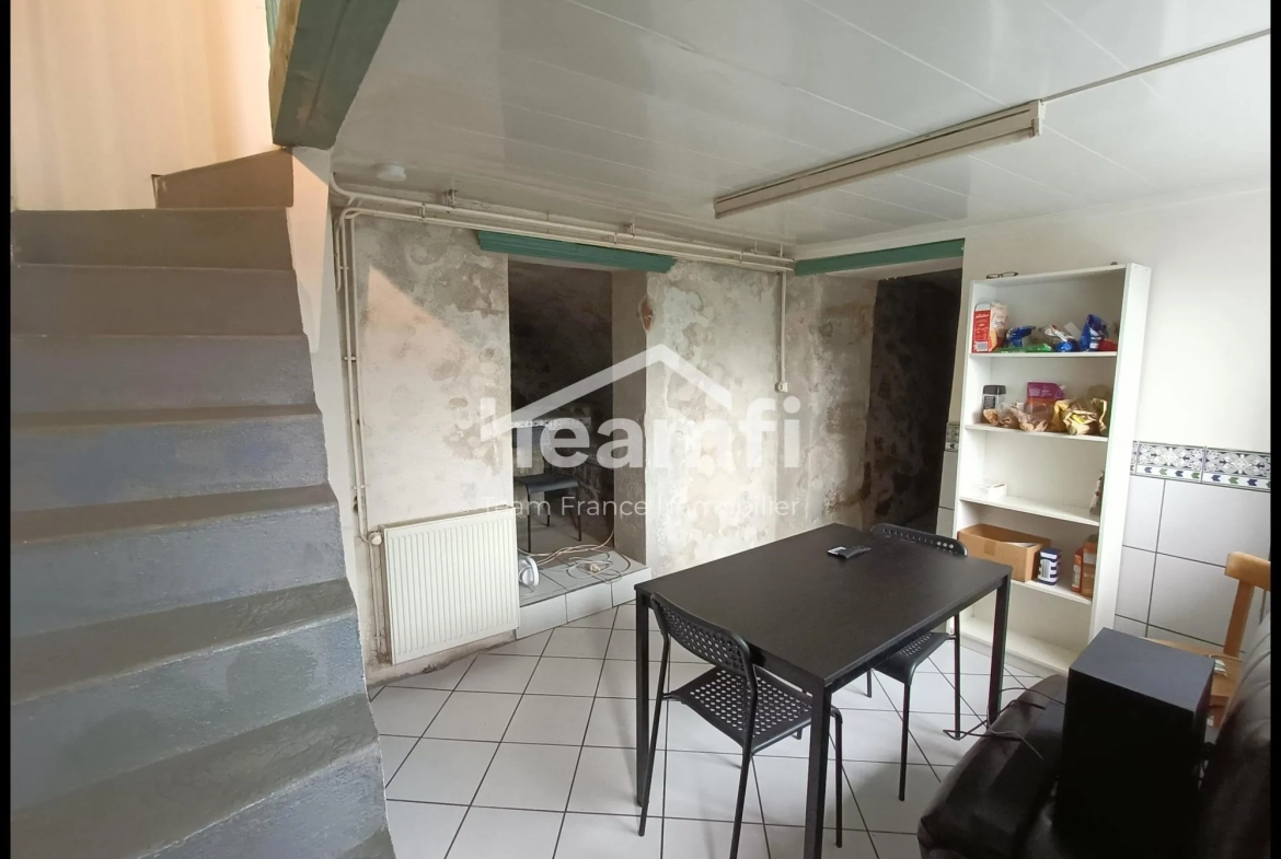 Maison à vendre à Thiers proche centre historique - Opportunité d'investissement 