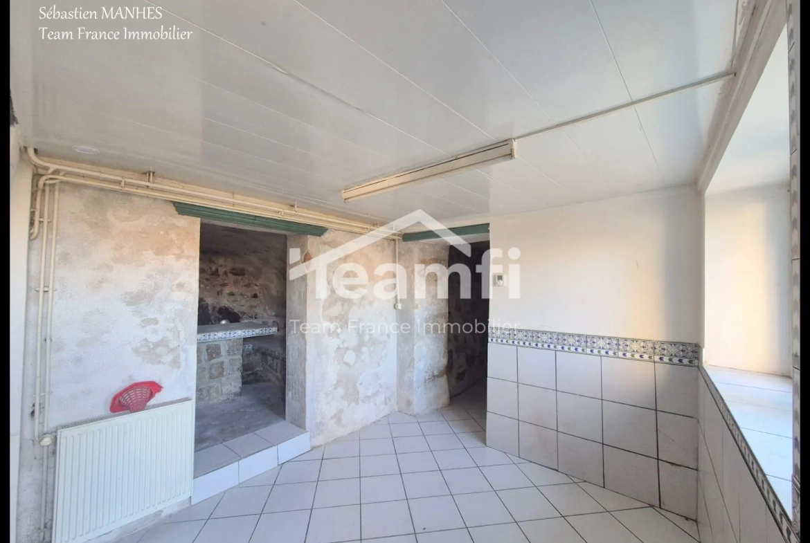 Maison à vendre à Thiers proche centre historique - Opportunité d'investissement 