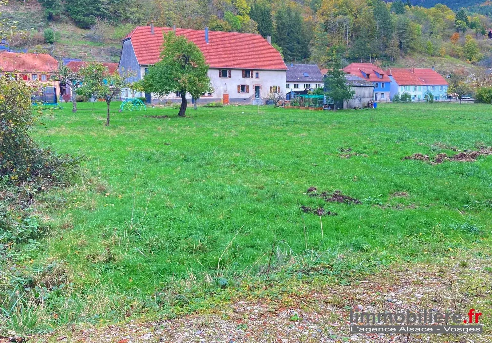 Terrain constructible plat à Rombach-le-Franc proche du village 
