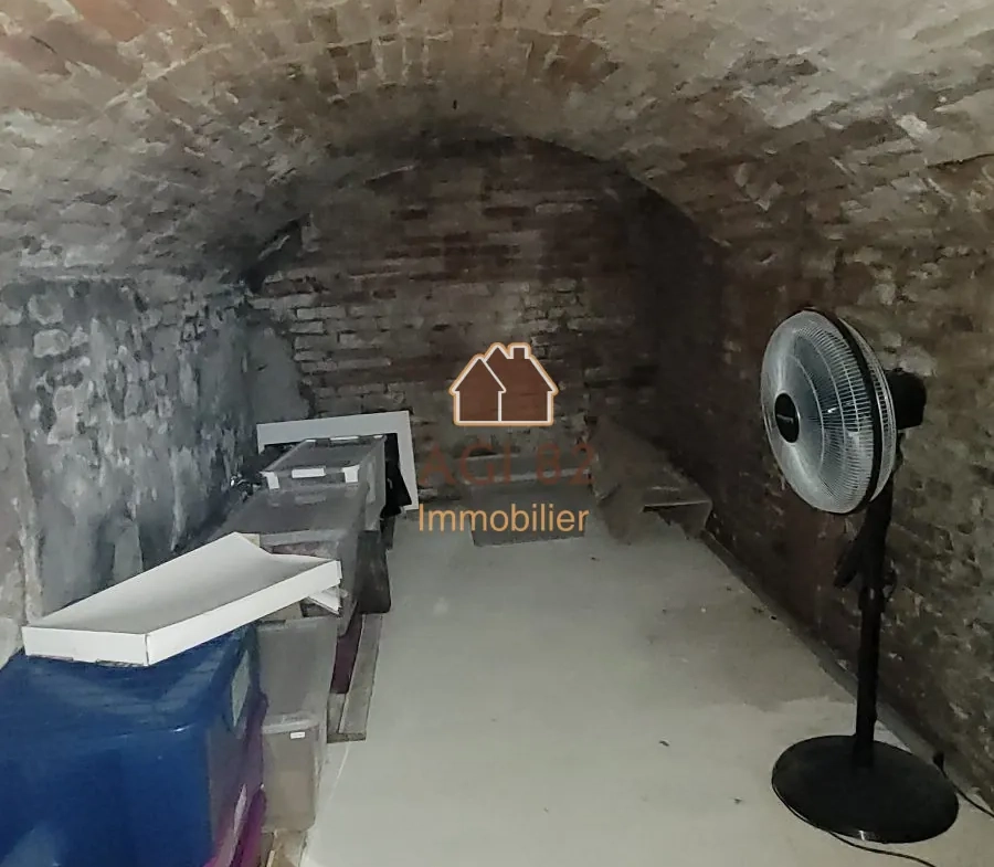 Local commercial en centre-ville de Montauban - 40 m² avec cave et cour privée 