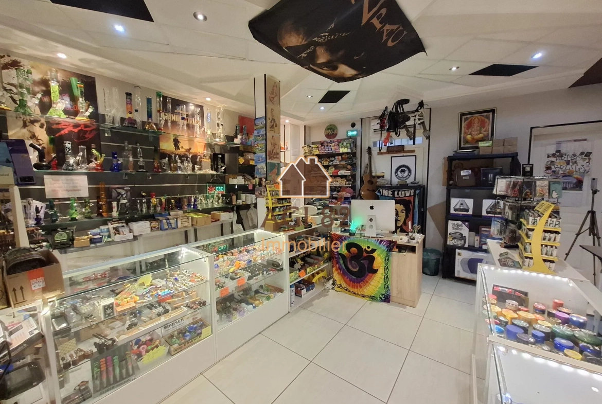 Local commercial en centre-ville de Montauban - 40 m² avec cave et cour privée 