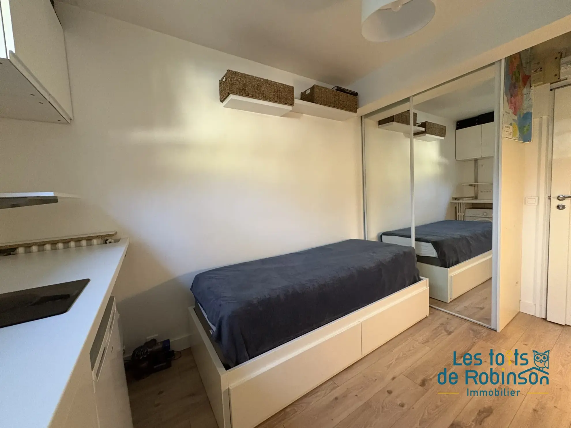 Charmante studette de 9,38 m² à Saint-Cloud, secteur Val d'Or limite Montretout 