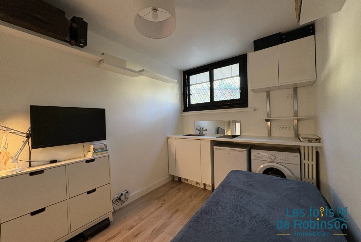 Charmante studette de 9,38 m² à Saint-Cloud, secteur Val d'Or limite Montretout 