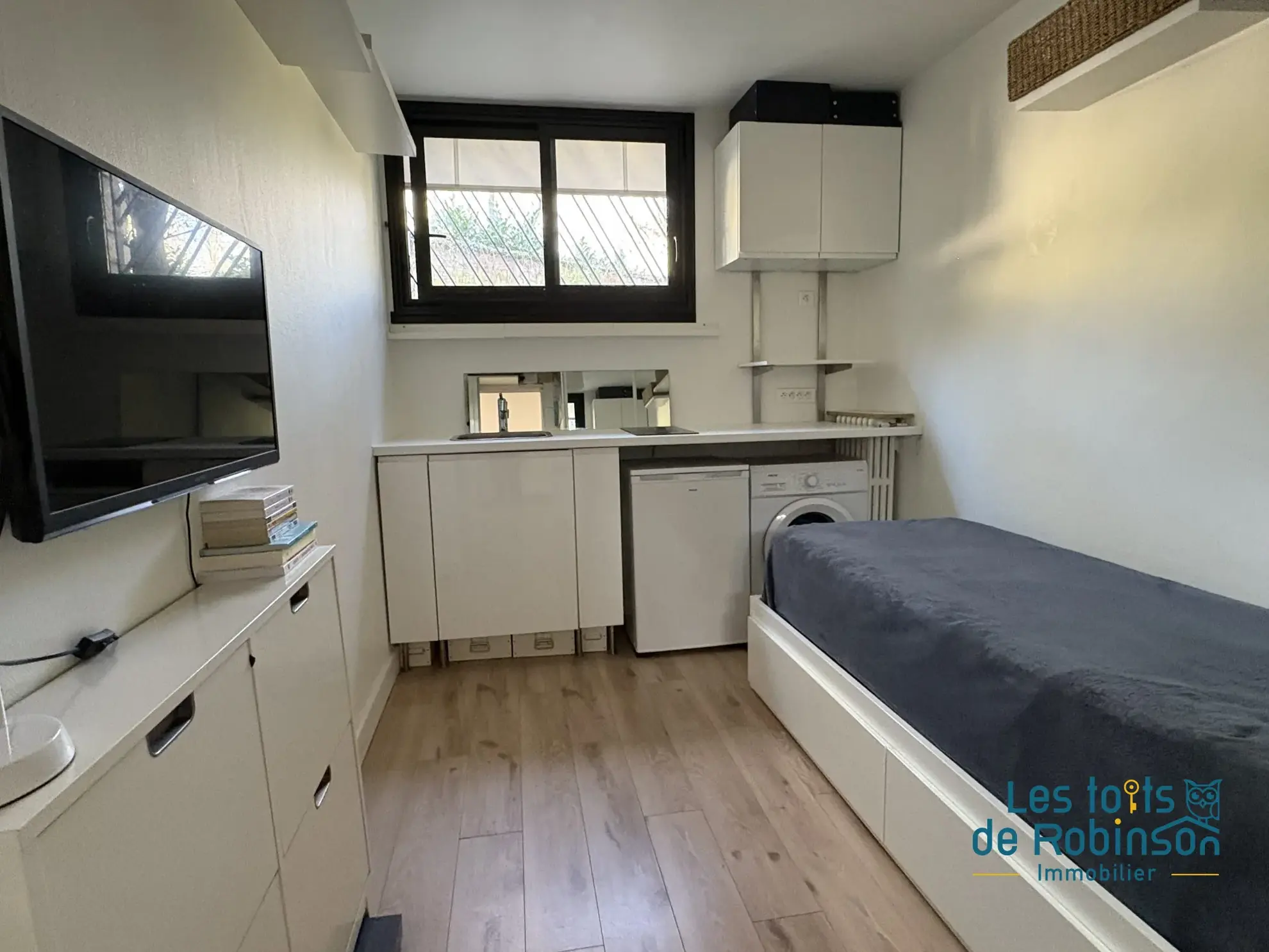 Charmante studette de 9,38 m² à Saint-Cloud, secteur Val d'Or limite Montretout 