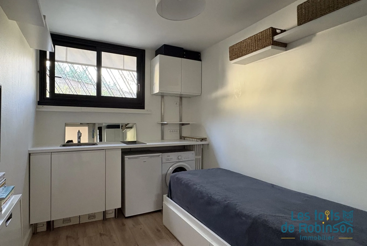 Charmante studette de 9,38 m² à Saint-Cloud, secteur Val d'Or limite Montretout 