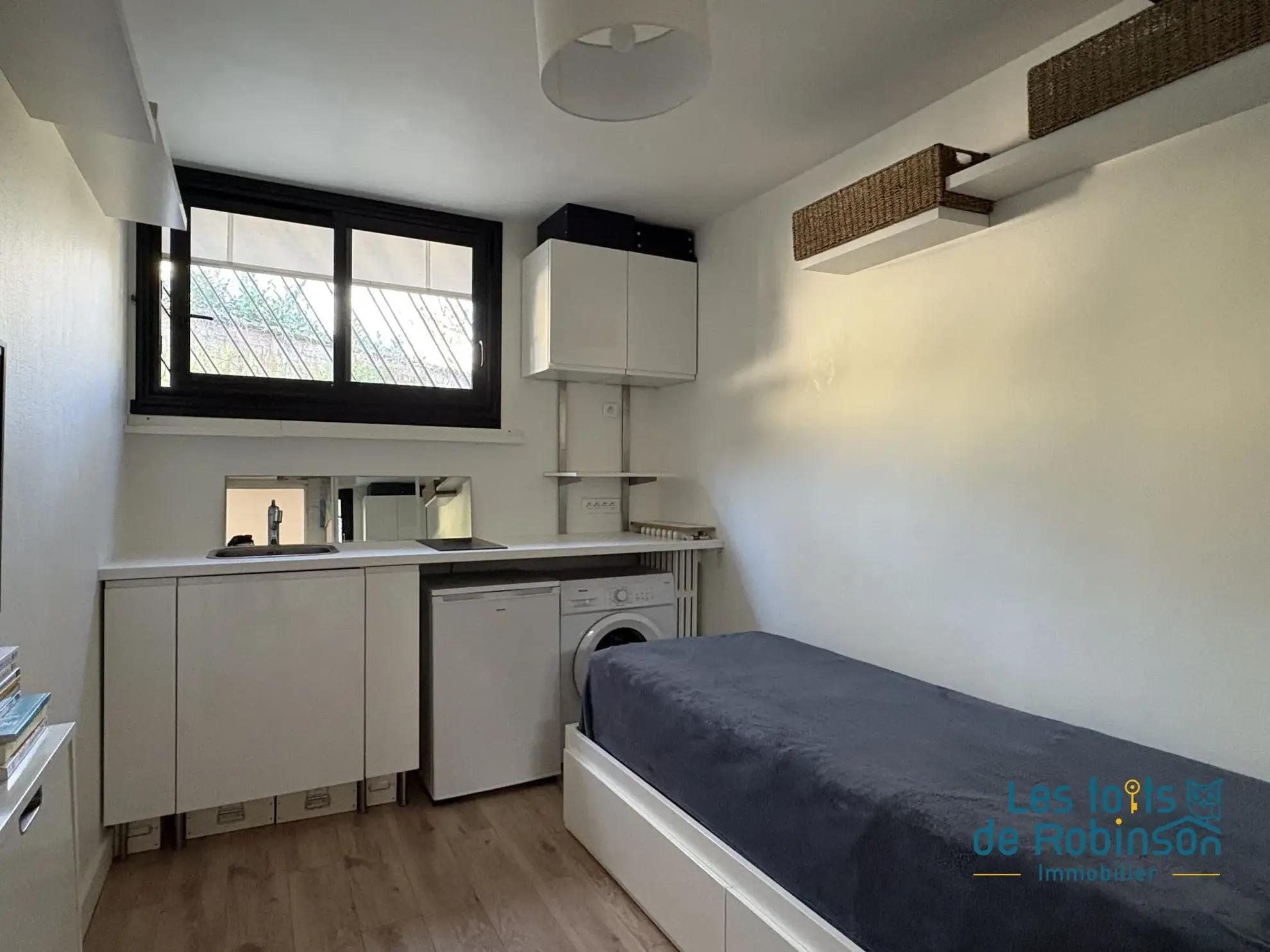 Charmante studette de 9,38 m² à Saint-Cloud, secteur Val d'Or limite Montretout 