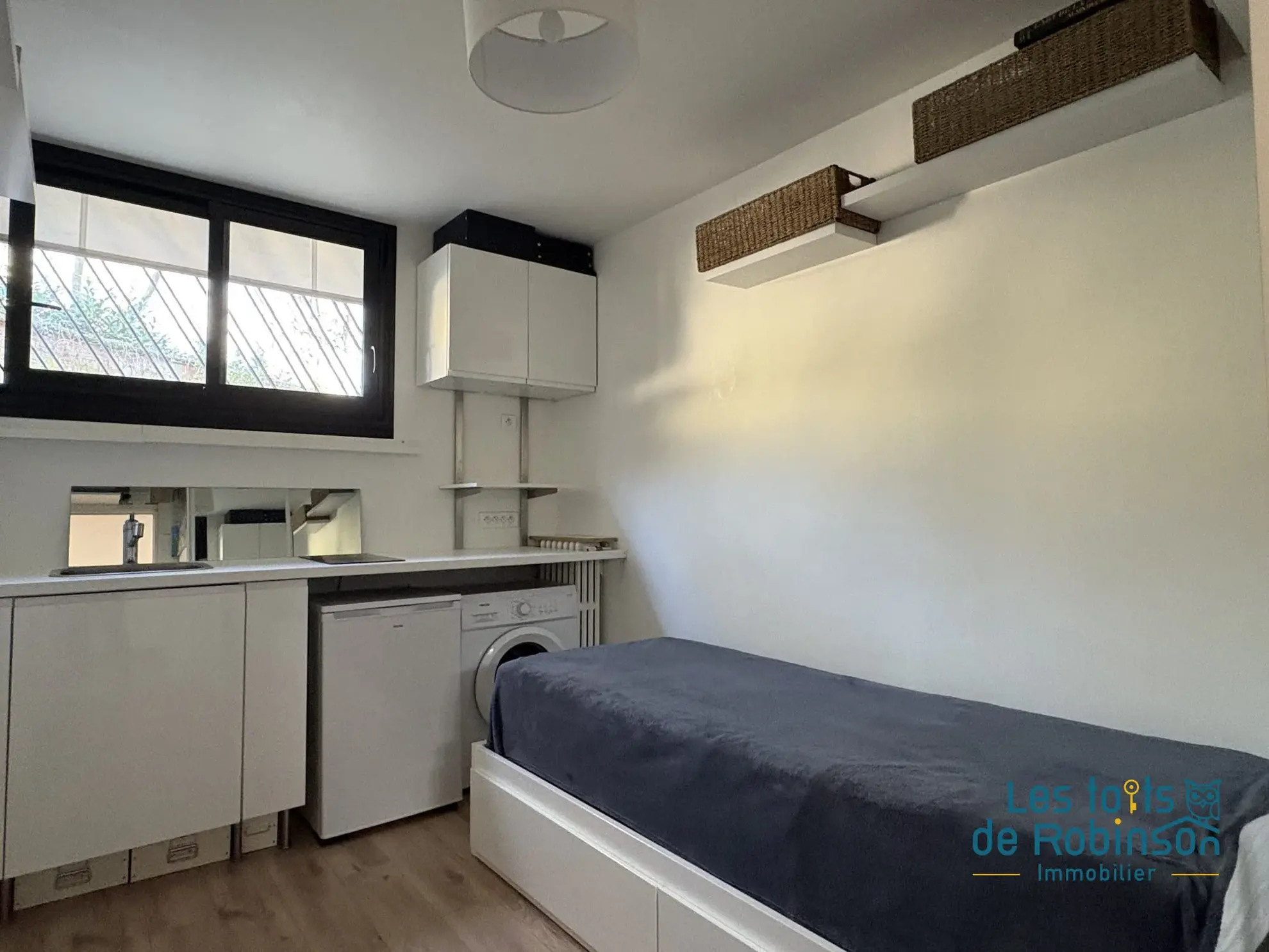 Charmante studette de 9,38 m² à Saint-Cloud, secteur Val d'Or limite Montretout 