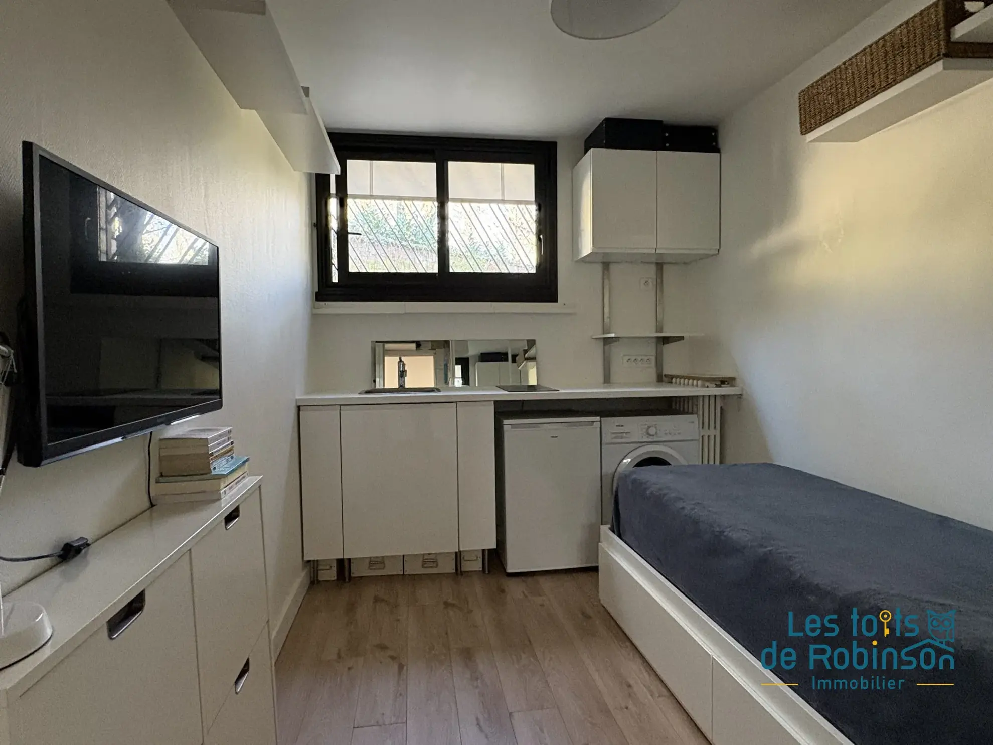 Charmante studette de 9,38 m² à Saint-Cloud, secteur Val d'Or limite Montretout 