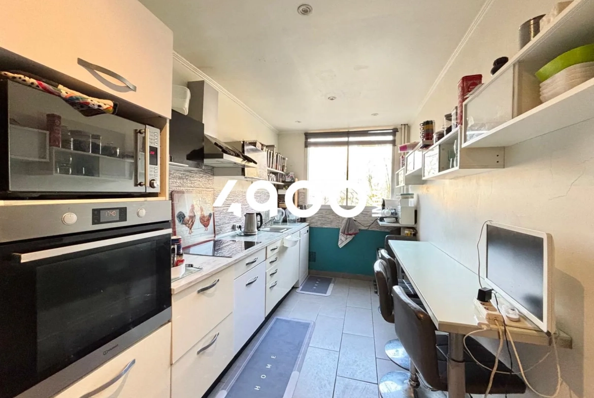 Appartement 5 pièces à vendre à Ris-Orangis dans résidence sécurisée avec parking 
