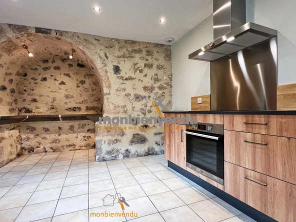 Maison de ville rénovée de 127,36 m² à vendre à Arpajon-sur-Cère