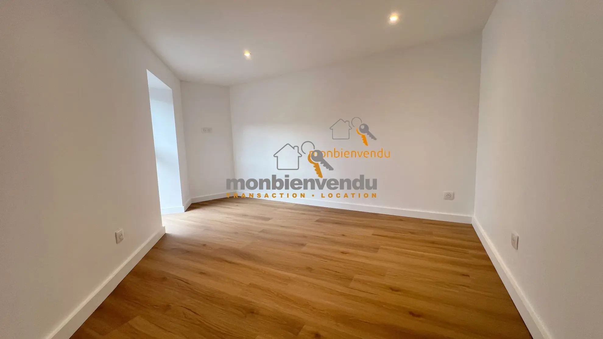 Maison de ville rénovée de 127,36 m² à vendre à Arpajon-sur-Cère 