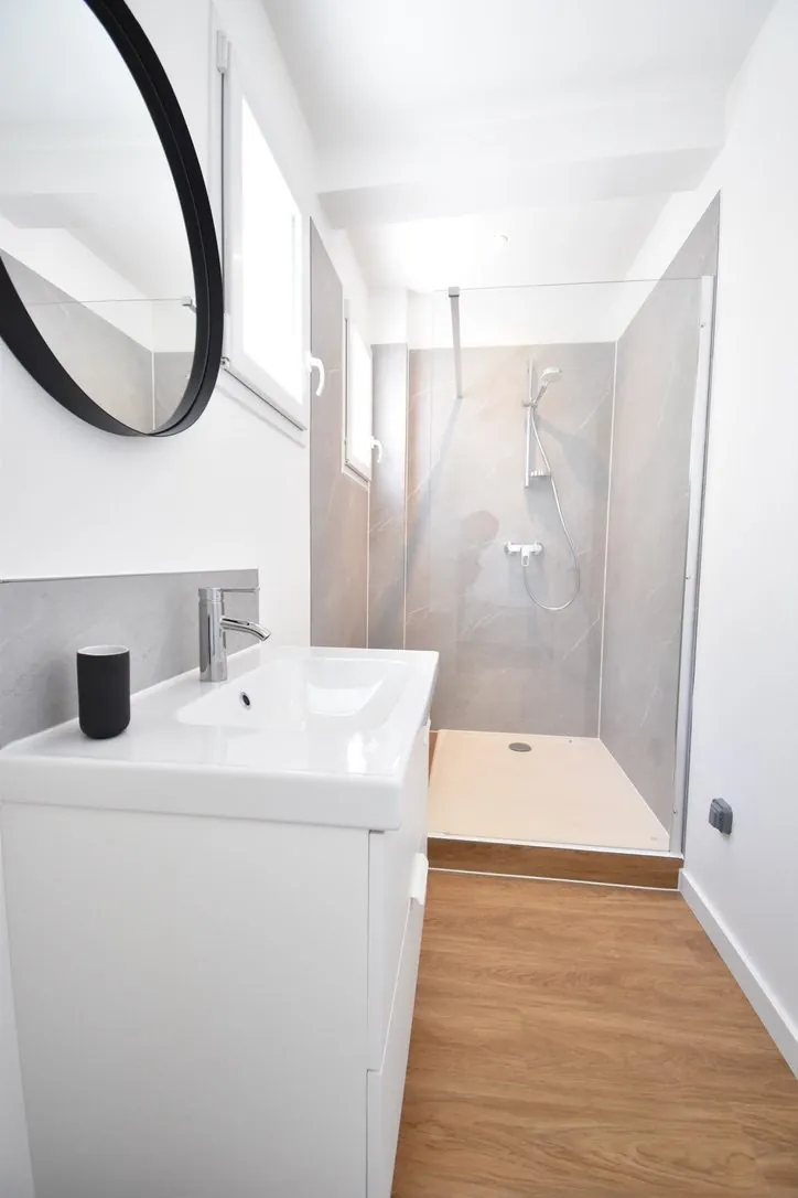 Appartement T3 rénové avec piscine à Rohan, proche du canal de Nantes à Brest 